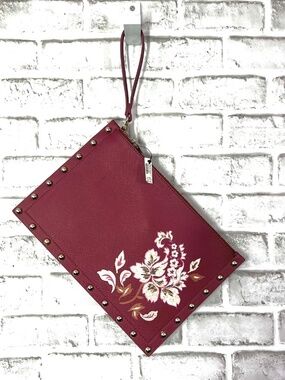NWT🤩 |•WHITE HOUSE BLACK MARKET•| Large 12x8 Wristlet Handbag